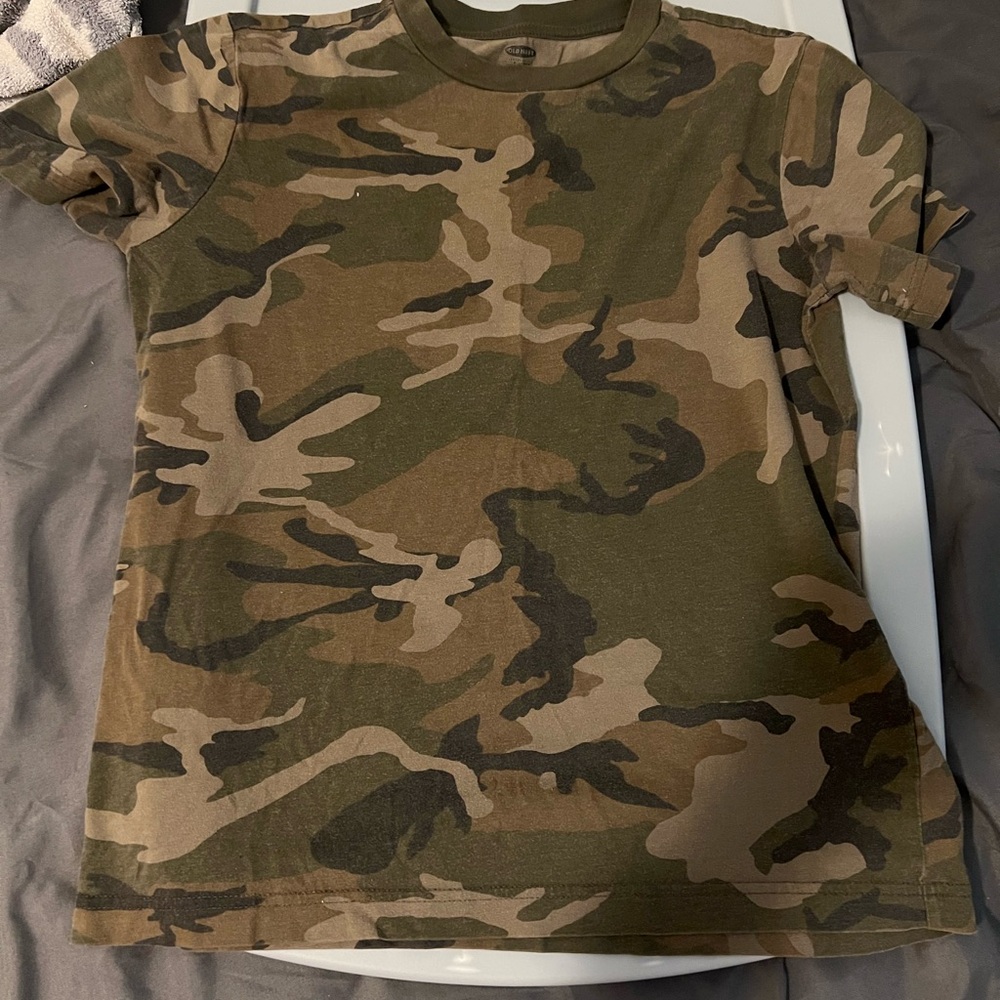 Old Navy boys large t shirt